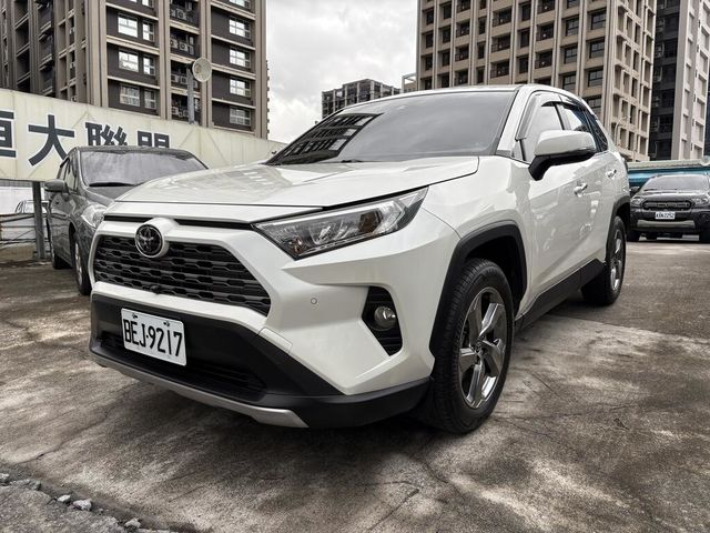 TOYOTA豐田 RAV4  第1張相片