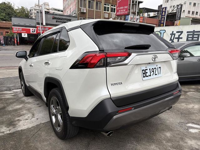 TOYOTA豐田 RAV4  第4張相片