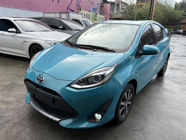 TOYOTA豐田 PRIUS C  第1張相片