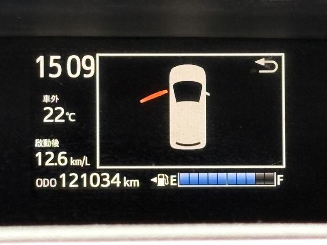 TOYOTA豐田 PRIUS C  第13張相片