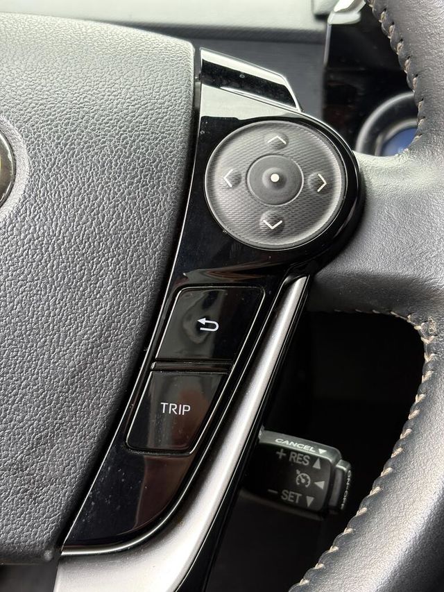 TOYOTA豐田 PRIUS C  第15張相片