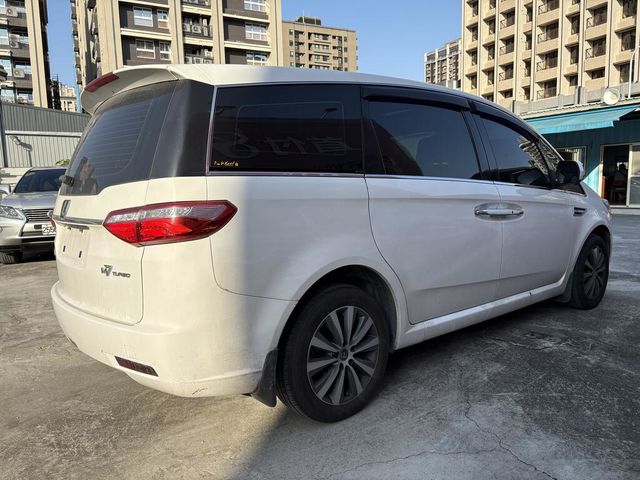LUXGEN納智捷 M7 TURBO  第2張相片