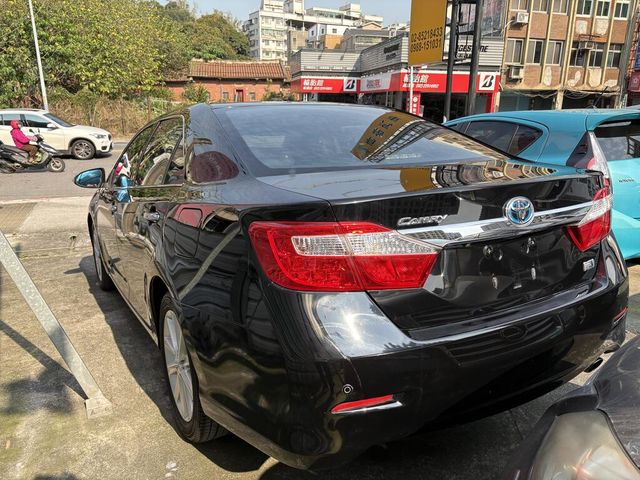 TOYOTA豐田 CAMRY HYBRID  第4張相片