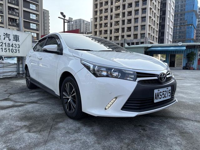 TOYOTA豐田 ALTIS  第3張相片