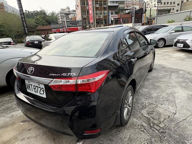 TOYOTA豐田 ALTIS  第2張相片