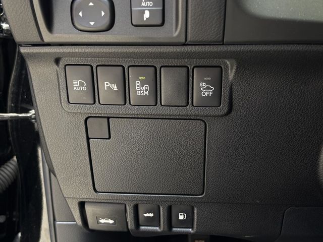 LEXUS凌志 ES300H  第11張相片