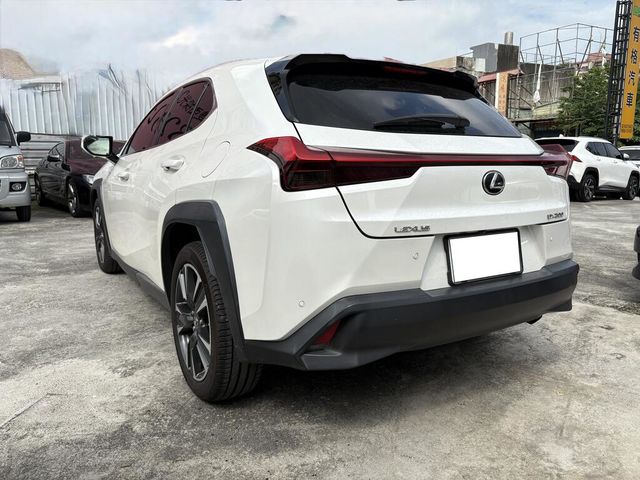 LEXUS凌志 UX200  第4張相片