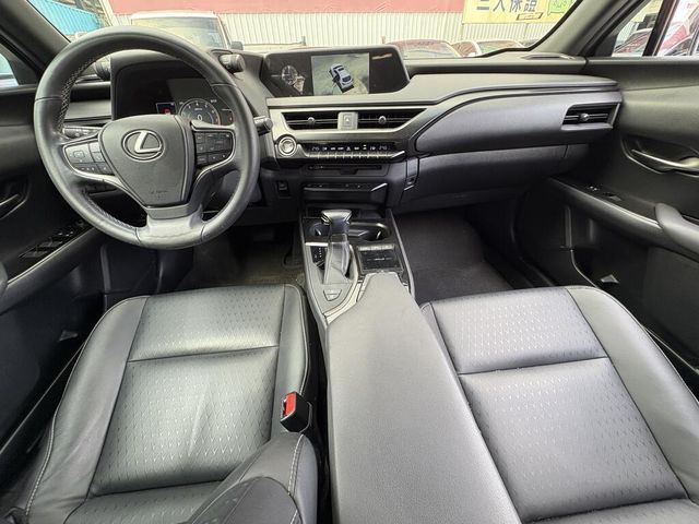 LEXUS凌志 UX200  第5張相片