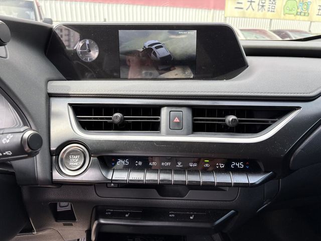 LEXUS凌志 UX200  第10張相片