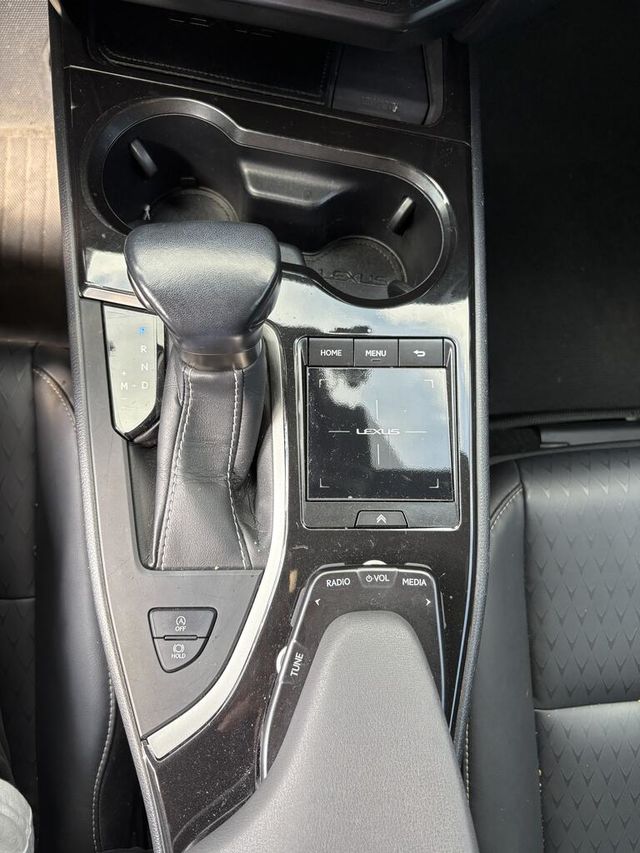 LEXUS凌志 UX200  第11張相片