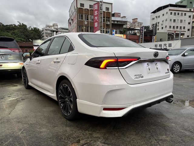 TOYOTA豐田 ALTIS  第4張相片