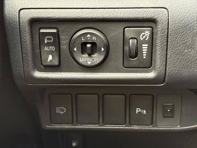 LEXUS凌志 CT200H  第10張相片