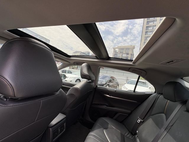 TOYOTA豐田 CAMRY HYBRID  第16張相片