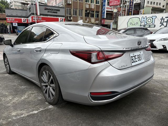 LEXUS凌志 ES200  第4張相片