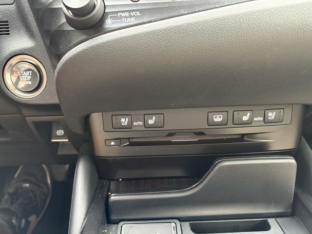 LEXUS凌志 ES200  第11張相片