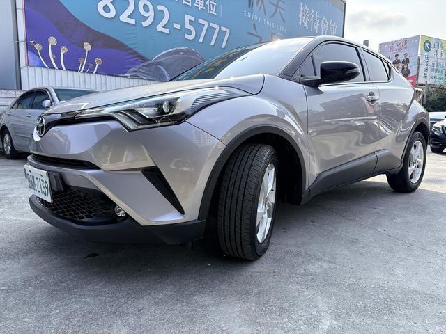 TOYOTA豐田 C-HR  第1張相片