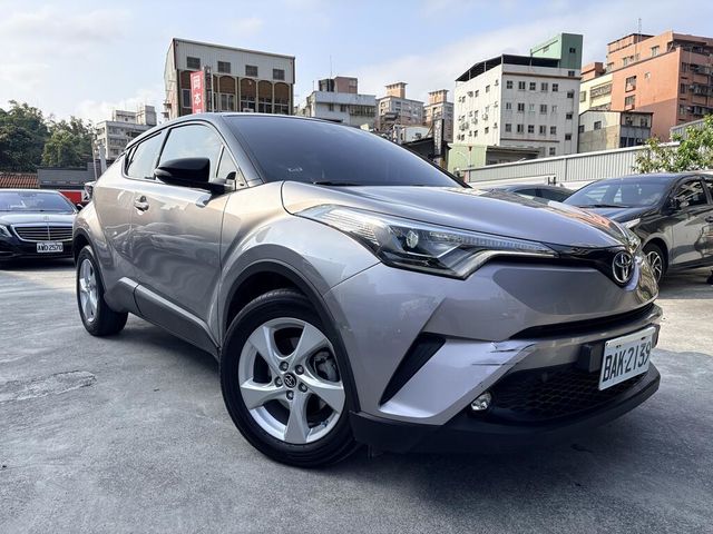 TOYOTA豐田 C-HR  第3張相片