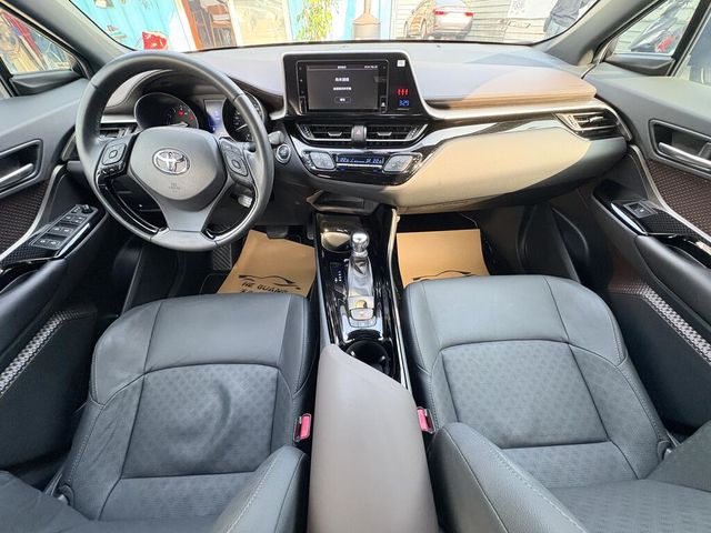 TOYOTA豐田 C-HR  第5張相片