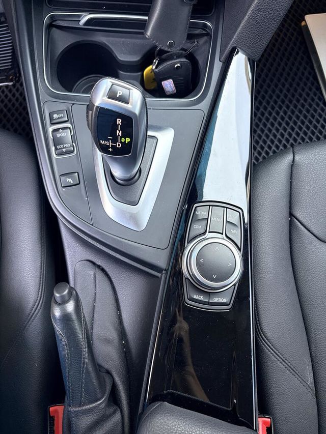 BMW寶馬 318I  第12張相片