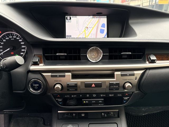 LEXUS凌志 ES300H  第10張相片