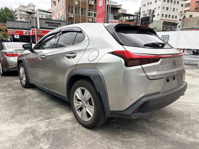 LEXUS凌志 UX200  第4張相片