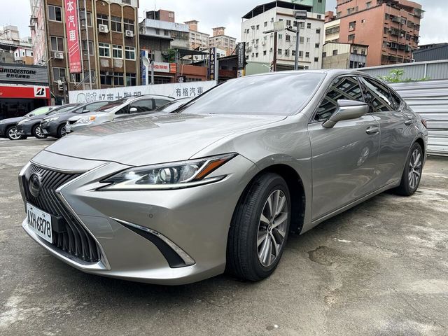 LEXUS凌志 ES200  第1張相片