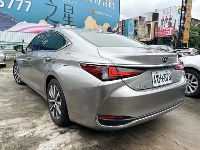 LEXUS凌志 ES200  第4張相片