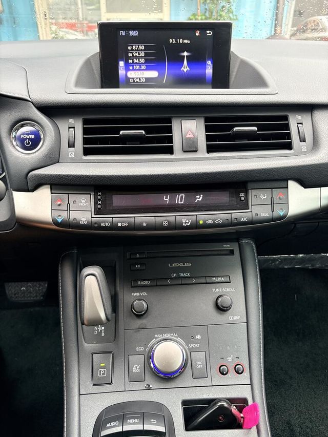 LEXUS凌志 CT200H  第12張相片