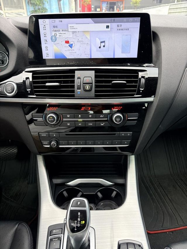 BMW寶馬 X4 XDRIVE28I  第8張相片