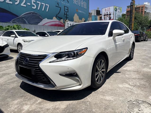 LEXUS凌志 ES300H  第1張相片