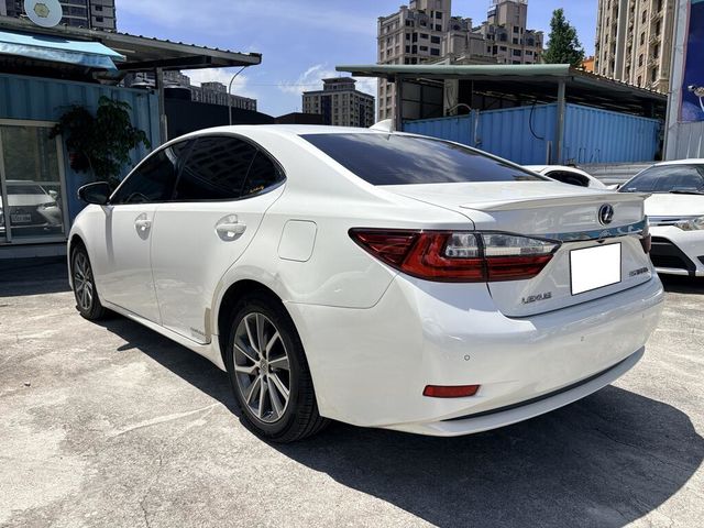 LEXUS凌志 ES300H  第4張相片