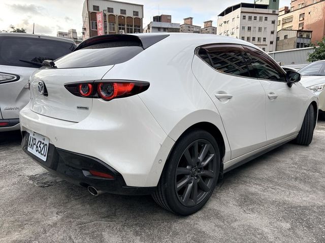 MAZDA馬自達 MAZDA 3  第2張相片