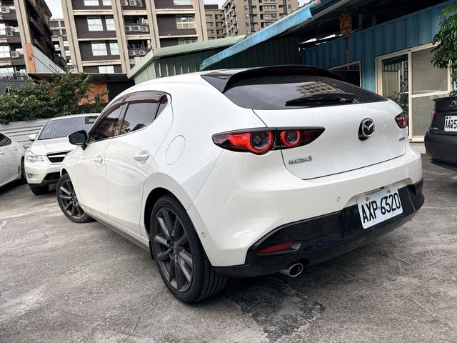 MAZDA馬自達 MAZDA 3  第4張相片