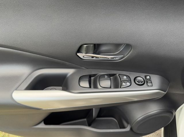2019 Nissan Kicks 1.5僅跑8萬多✅I KEY✅恆溫空調✅定速✅環境系統✅循跡防滑★歡迎蒞臨賞車試乘★  第9張相片
