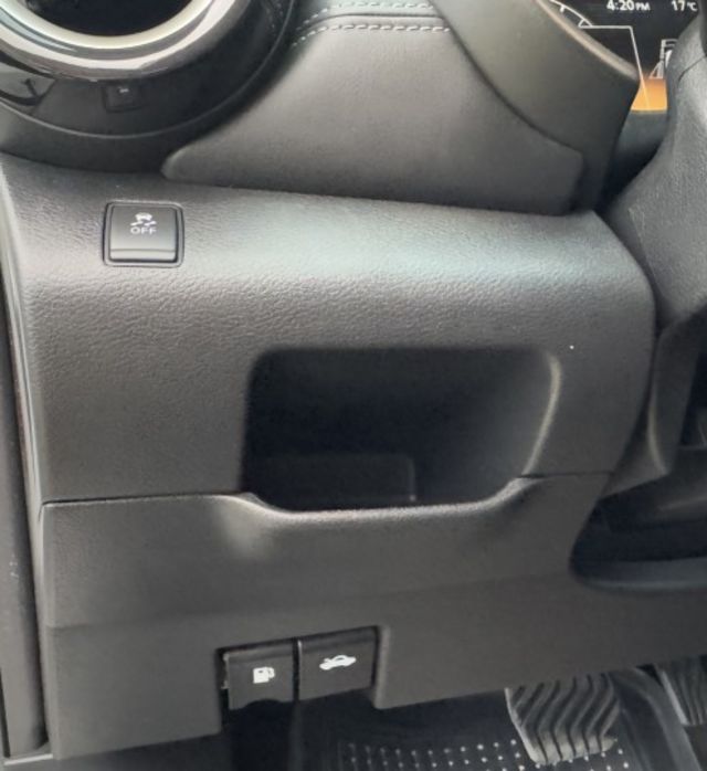 2019 Nissan Kicks 1.5僅跑8萬多✅I KEY✅恆溫空調✅定速✅環境系統✅循跡防滑★歡迎蒞臨賞車試乘★  第10張相片