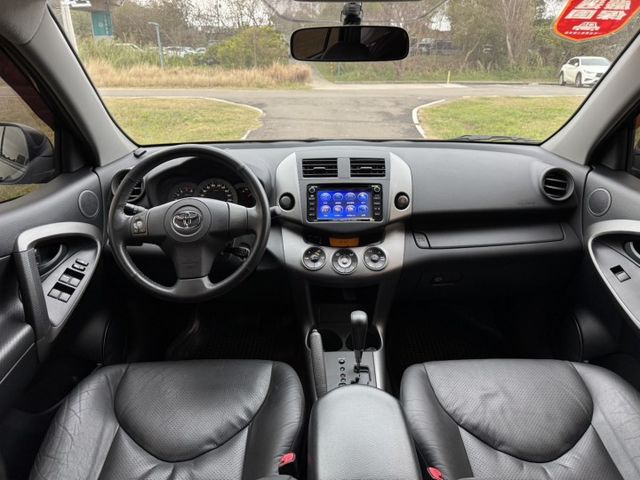 運動休旅車~ 2010 Toyota RAV4 2.4✅恆溫空調✅定速巡航✅駕駛座電動調整✅方向盤快控鍵★歡迎蒞臨賞車試  第3張相片