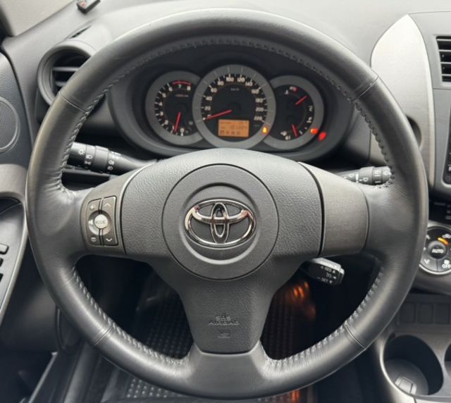 運動休旅車~ 2010 Toyota RAV4 2.4✅恆溫空調✅定速巡航✅駕駛座電動調整✅方向盤快控鍵★歡迎蒞臨賞車試  第9張相片