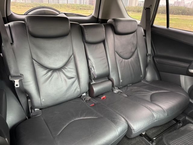 運動休旅車~ 2010 Toyota RAV4 2.4✅恆溫空調✅定速巡航✅駕駛座電動調整✅方向盤快控鍵★歡迎蒞臨賞車試  第13張相片