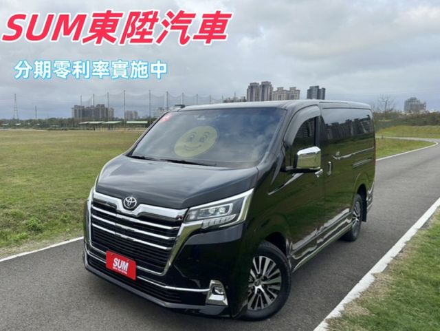 舒適大空間～2023 Toyota Granvia 6人座旗艦僅跑4萬多✅I KEY✅恆溫空調✅駕駛座／後座電動調整  第1張相片