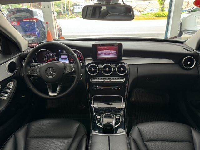2015 Benz Class C180僅跑 9 萬多KM✅恆溫空調✅分區溫控✅定速巡航✅循跡防滑★歡迎蒞臨賞車試乘★  第2張相片