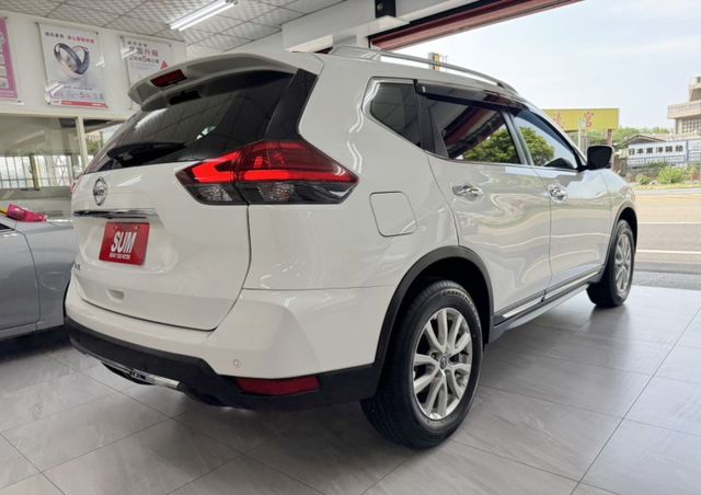 2019 Nissan X-Trail 2.0 2WD 智行版~僅跑6萬多KM✅I KEY✅恆溫空調✅定速巡航✅環景影像  第13張相片