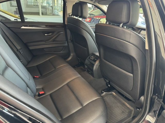 2013 BMW 520D M5套件~僅跑１０萬多KM✅I KEY✅恆溫空調✅空力套件✅雙前座跑車座椅★歡迎蒞臨賞車試乘  第15張相片