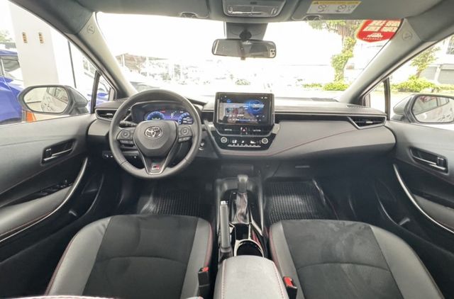 2024年型式  TOYOTA ALTIS GR版  中獎車~僅跑１５KM✅I KEY✅恆溫空調✅雙前座跑車座椅★歡迎蒞  第3張相片