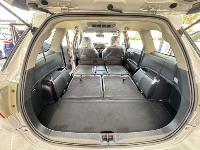2010 TOYOTA WISH J~僅跑１７萬多KM✅恆溫空調✅蜂鳴式倒車輔助系統✅後視鏡方向指示燈★歡迎蒞臨賞車試  第15張相片