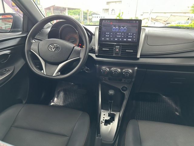 2017 TOYOTA YARIS~僅跑７萬多KM✅恆溫空調✅蜂鳴式倒車輔助系統✅ 電子煞車力道輔助★歡迎蒞臨賞車試乘★  第3張相片