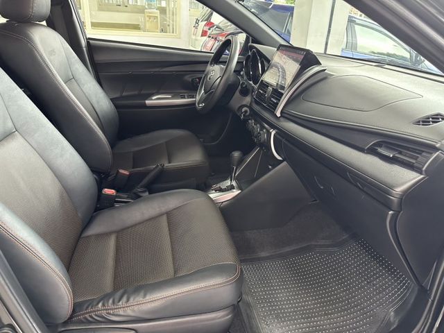 2017 TOYOTA YARIS~僅跑７萬多KM✅恆溫空調✅蜂鳴式倒車輔助系統✅ 電子煞車力道輔助★歡迎蒞臨賞車試乘★  第12張相片