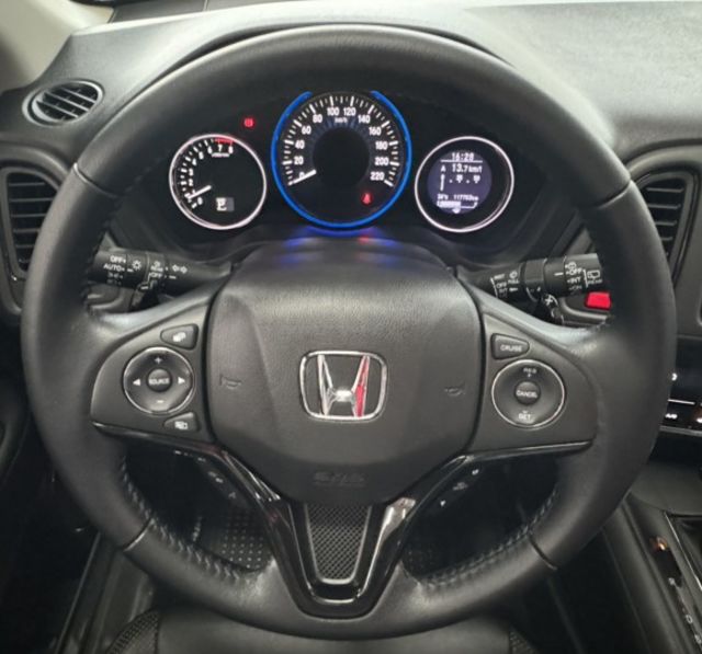 2018 HONDA HRV 1.8 S~僅跑１１萬多KM✅I KEY✅恆溫空調✅定速巡航✅換檔撥片★歡迎蒞臨賞車試乘★  第7張相片