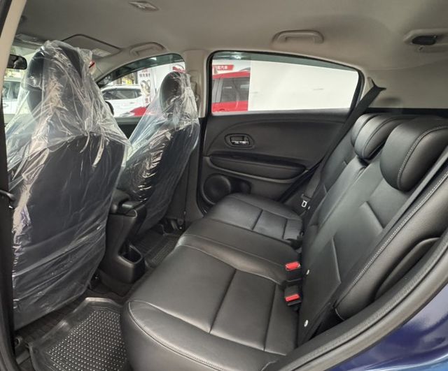 2018 HONDA HRV 1.8 S~僅跑１１萬多KM✅I KEY✅恆溫空調✅定速巡航✅換檔撥片★歡迎蒞臨賞車試乘★  第12張相片