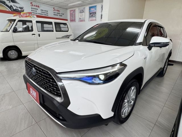 2023 TOYOTA　COROLLA　CROSS 1.8  HYBRID尊爵~僅跑４萬多KM✅I KEY✅環景✅恆溫  第2張相片
