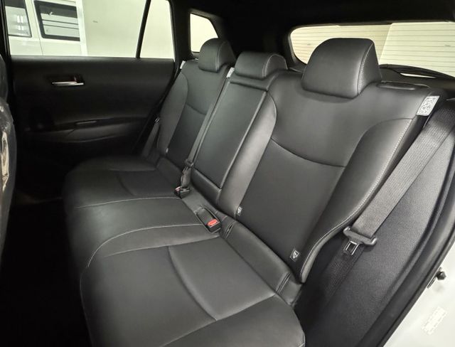 2023 TOYOTA　COROLLA　CROSS 1.8  HYBRID尊爵~僅跑４萬多KM✅I KEY✅環景✅恆溫  第6張相片